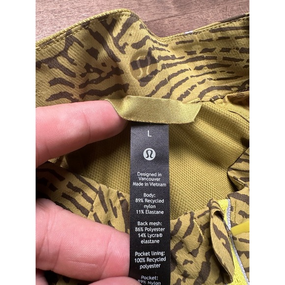 Lululemon Jacket Men's Large Seawheeze Fast Free Reflective Running Yellow - Picture 7 of 12
